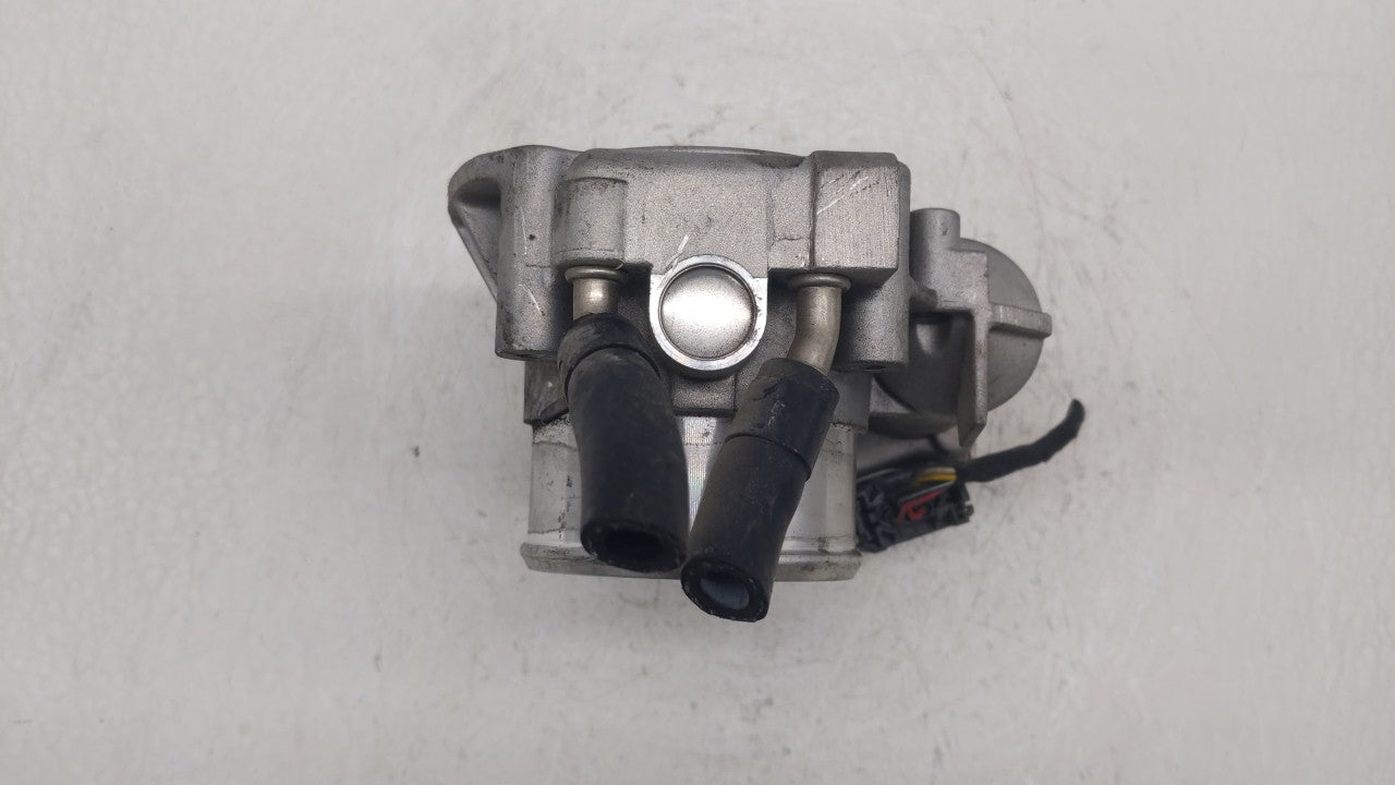 2011-2014 Hyundai Sonata Throttle Body P/N:35100-2G710 Fits Fits 2011 2012 2013 2014 2015 2016 OEM Used Auto Parts - Oemused