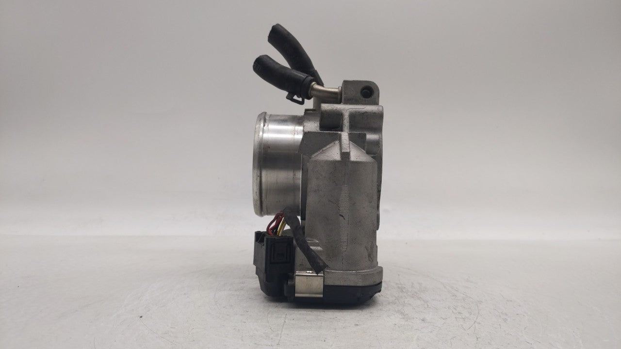 2011-2014 Hyundai Sonata Throttle Body P/N:35100-2G710 Fits Fits 2011 2012 2013 2014 2015 2016 OEM Used Auto Parts - Oemused