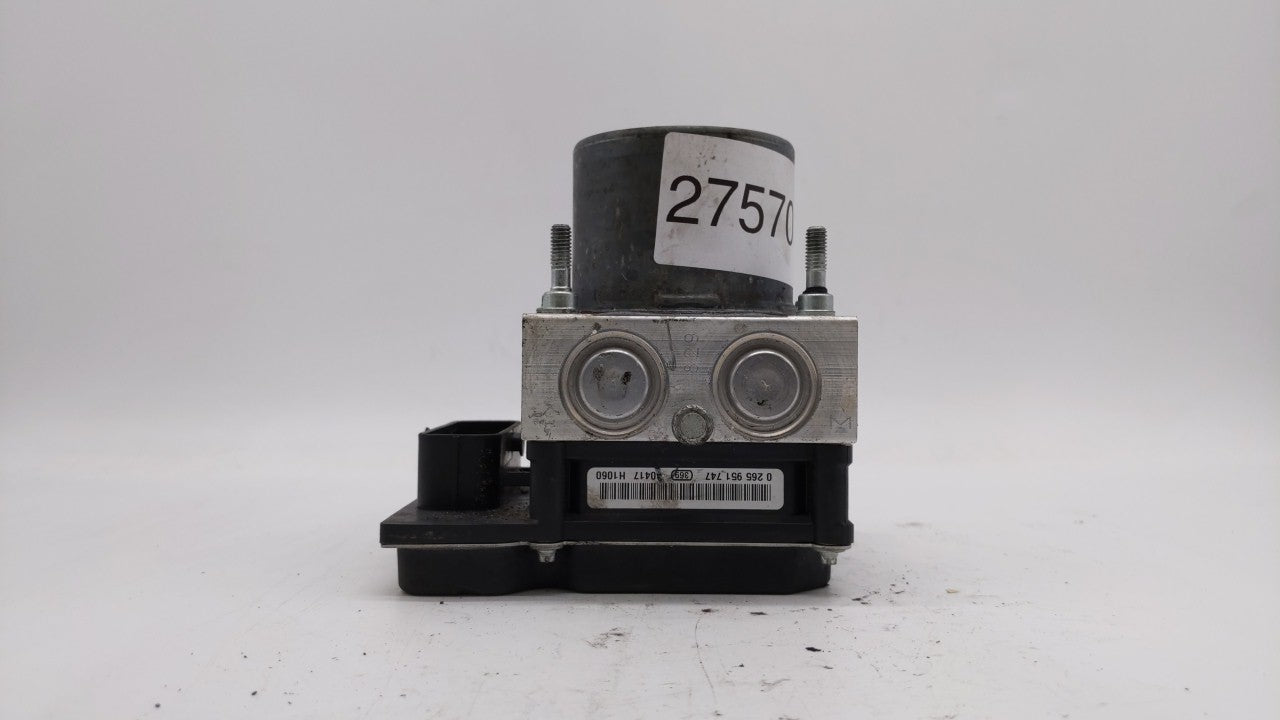 2013 Hyundai Sonata Throttle Body P/N:58920-30500 Fits OEM Used Auto Parts - Oemusedautoparts1.com