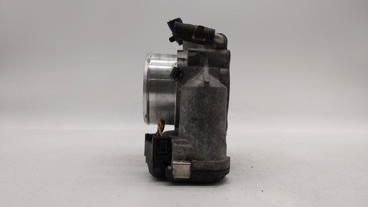 2011-2014 Hyundai Sonata Throttle Body P/N:35100-2G700 Fits Fits 2011 2012 2013 2014 2015 2016 OEM Used Auto Parts - Oemused