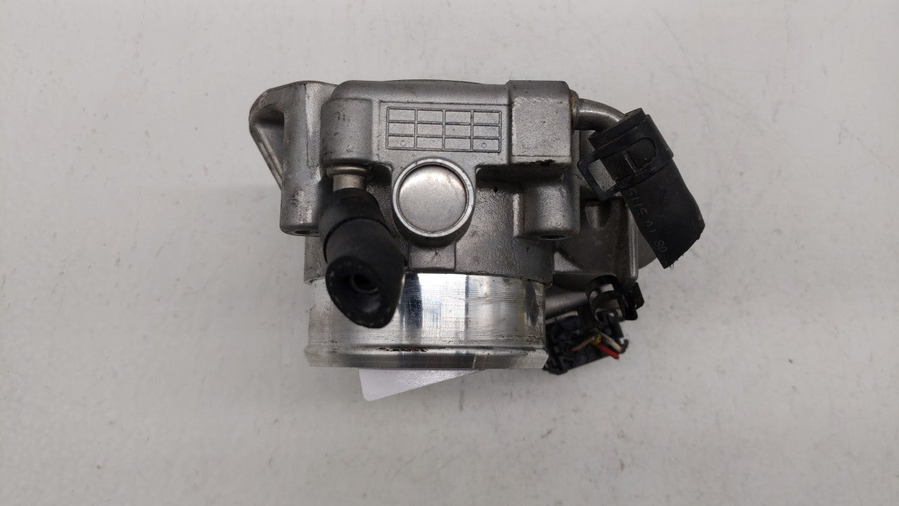 2011-2015 Hyundai Sonata Throttle Body P/N:35100-2G800 Fits Fits 2011 2012 2013 2014 2015 2016 OEM Used Auto Parts - Oemused