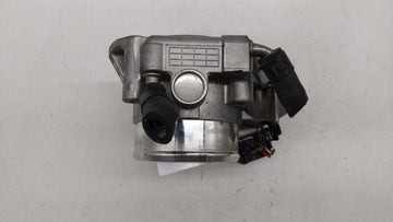 2011-2015 Hyundai Sonata Throttle Body P/N:35100-2G800 Fits Fits 2011 2012 2013 2014 2015 2016 OEM Used Auto Parts