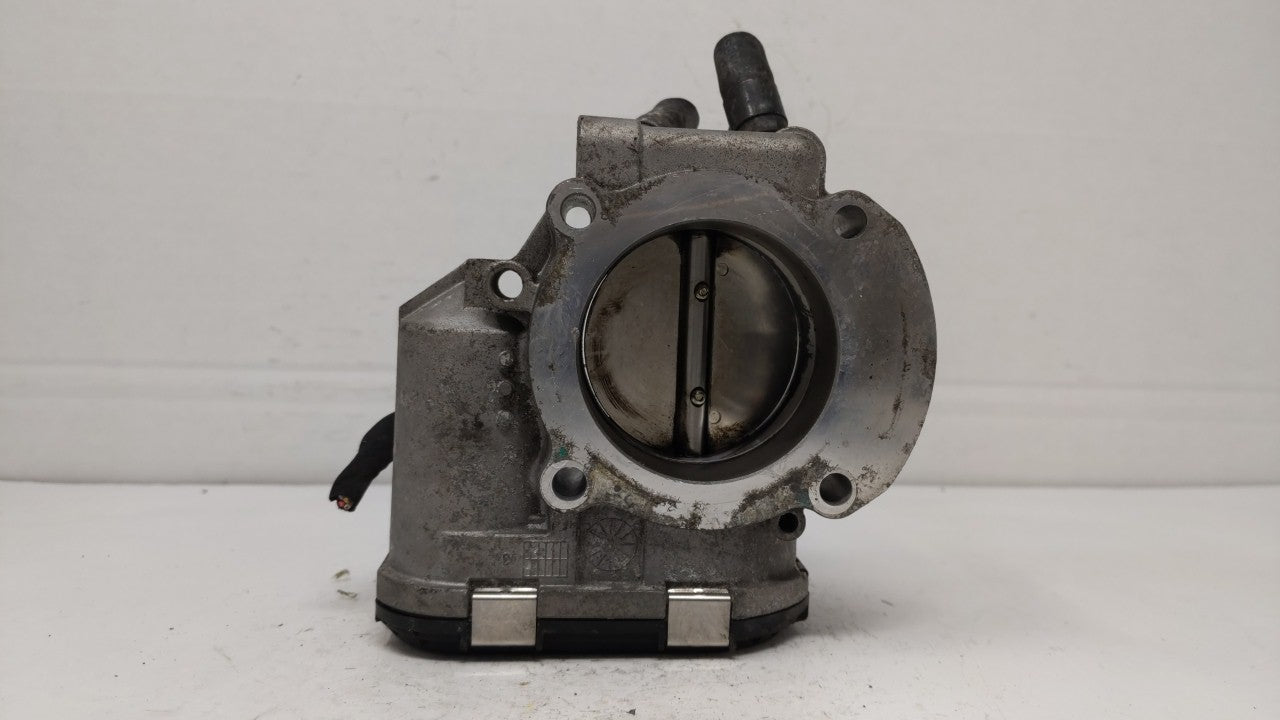 2011-2014 Hyundai Sonata Throttle Body P/N:35100-2G710 Fits Fits 2011 2012 2013 2014 2015 2016 OEM Used Auto Parts - Oemused