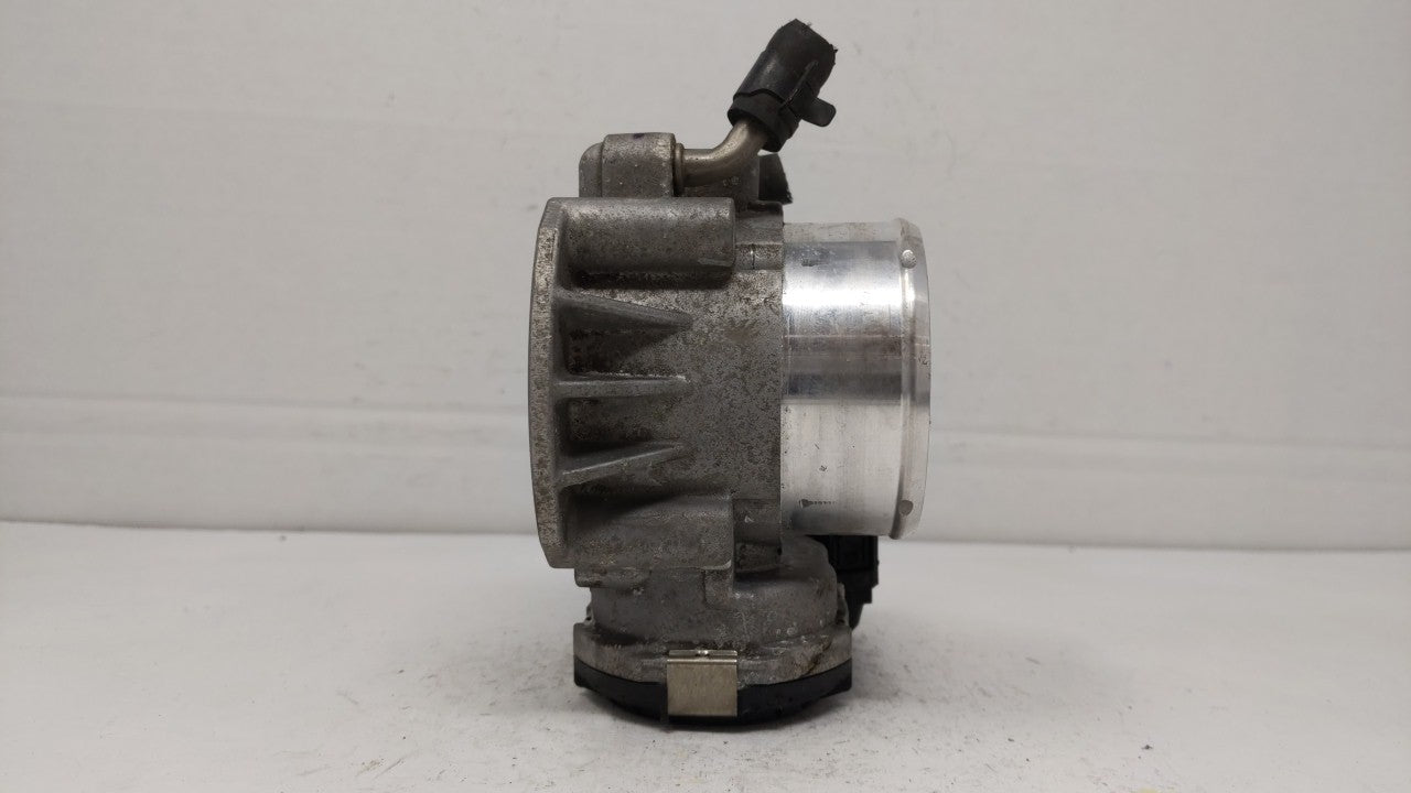 2011-2014 Hyundai Sonata Throttle Body P/N:35100-2G700 Fits Fits 2011 2012 2013 2014 2015 2016 OEM Used Auto Parts - Oemused
