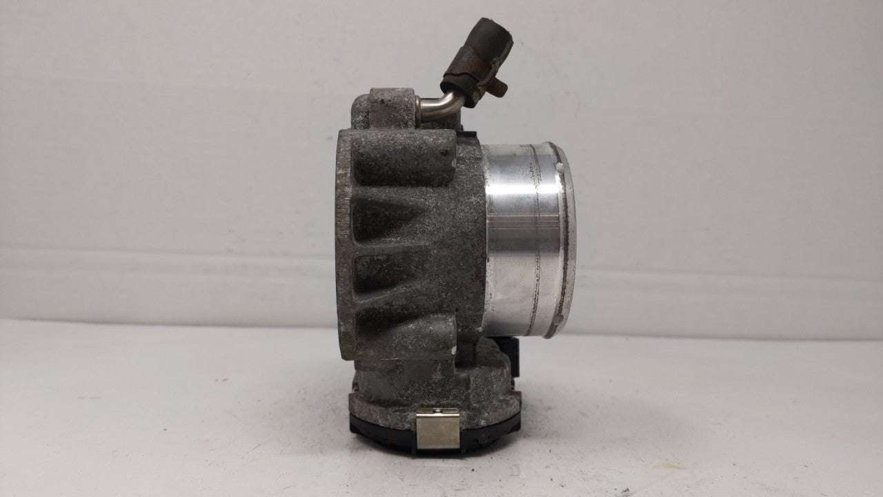 2011-2014 Hyundai Sonata Throttle Body P/N:35100-2G700 Fits Fits 2011 2012 2013 2014 2015 2016 OEM Used Auto Parts - Oemused