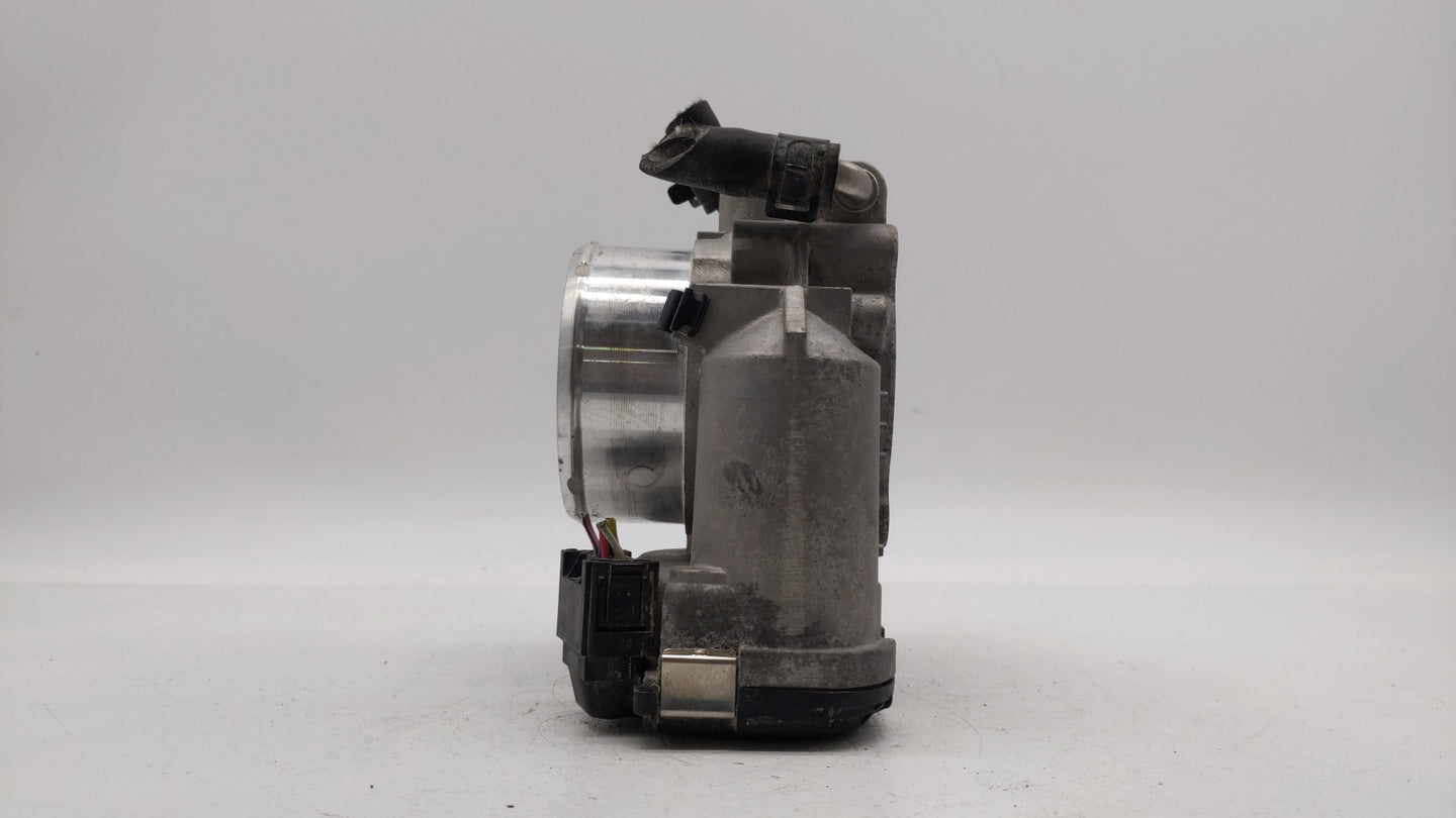 2011-2014 Hyundai Sonata Throttle Body P/N:35100-2G700 Fits Fits 2011 2012 2013 2014 2015 2016 OEM Used Auto Parts - Oemused