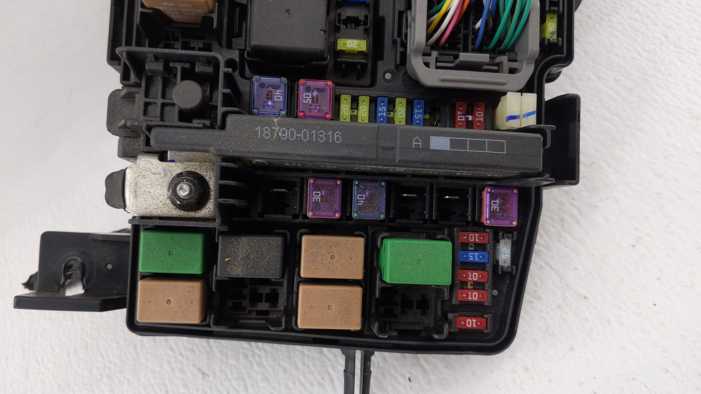 2011-2014 Hyundai Sonata Fusebox Fuse Box Panel Relay Module P/N:VS912003Q071MG VSQFHE2370F0175 Fits Fits 2011 2012 2013 201