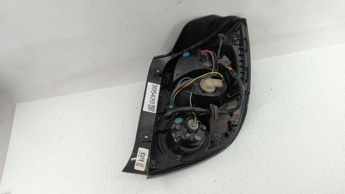 2013 Hyundai Sonata Tail Light Assembly Driver Left OEM P/N:94534065 95470356 Fits Fits 2012 2014 2015 2016 OEM Used Auto Pa