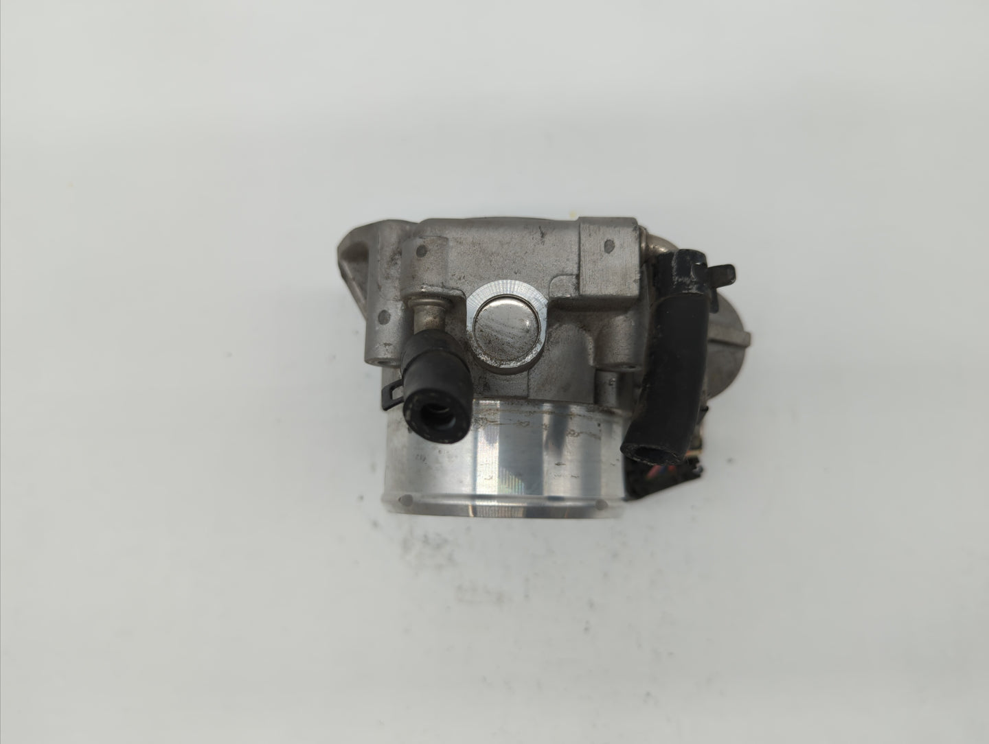 2011-2014 Hyundai Sonata Throttle Body P/N:35100-2G700 Fits Fits 2011 2012 2013 2014 2015 2016 OEM Used Auto Parts - Oemused