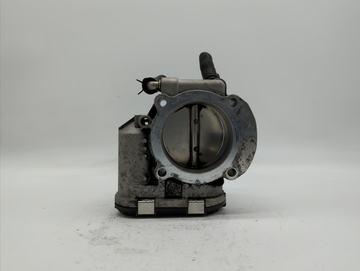 2011-2014 Hyundai Sonata Throttle Body P/N:35100-2G700 Fits Fits 2011 2012 2013 2014 2015 2016 OEM Used Auto Parts - Oemused