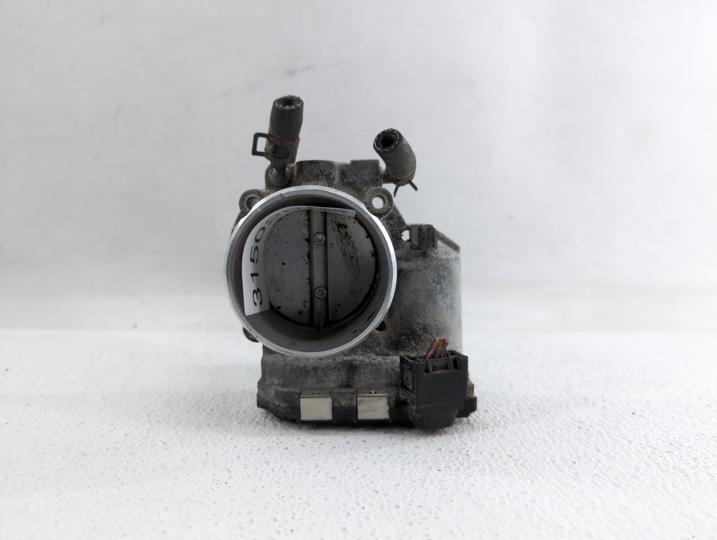 2011-2014 Hyundai Sonata Throttle Body P/N:35100-2G700 Fits Fits 2011 2012 2013 2014 2015 2016 OEM Used Auto Parts - Oemused