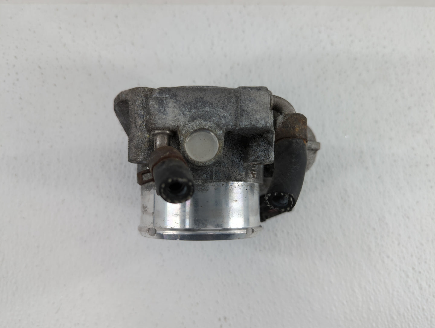 2011-2014 Hyundai Sonata Throttle Body P/N:35100-2G700 Fits Fits 2011 2012 2013 2014 2015 2016 OEM Used Auto Parts - Oemused
