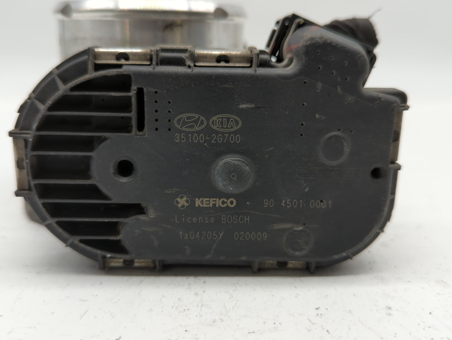 2011-2014 Hyundai Sonata Throttle Body P/N:35100-2G700 Fits Fits 2011 2012 2013 2014 2015 2016 OEM Used Auto Parts - Oemused
