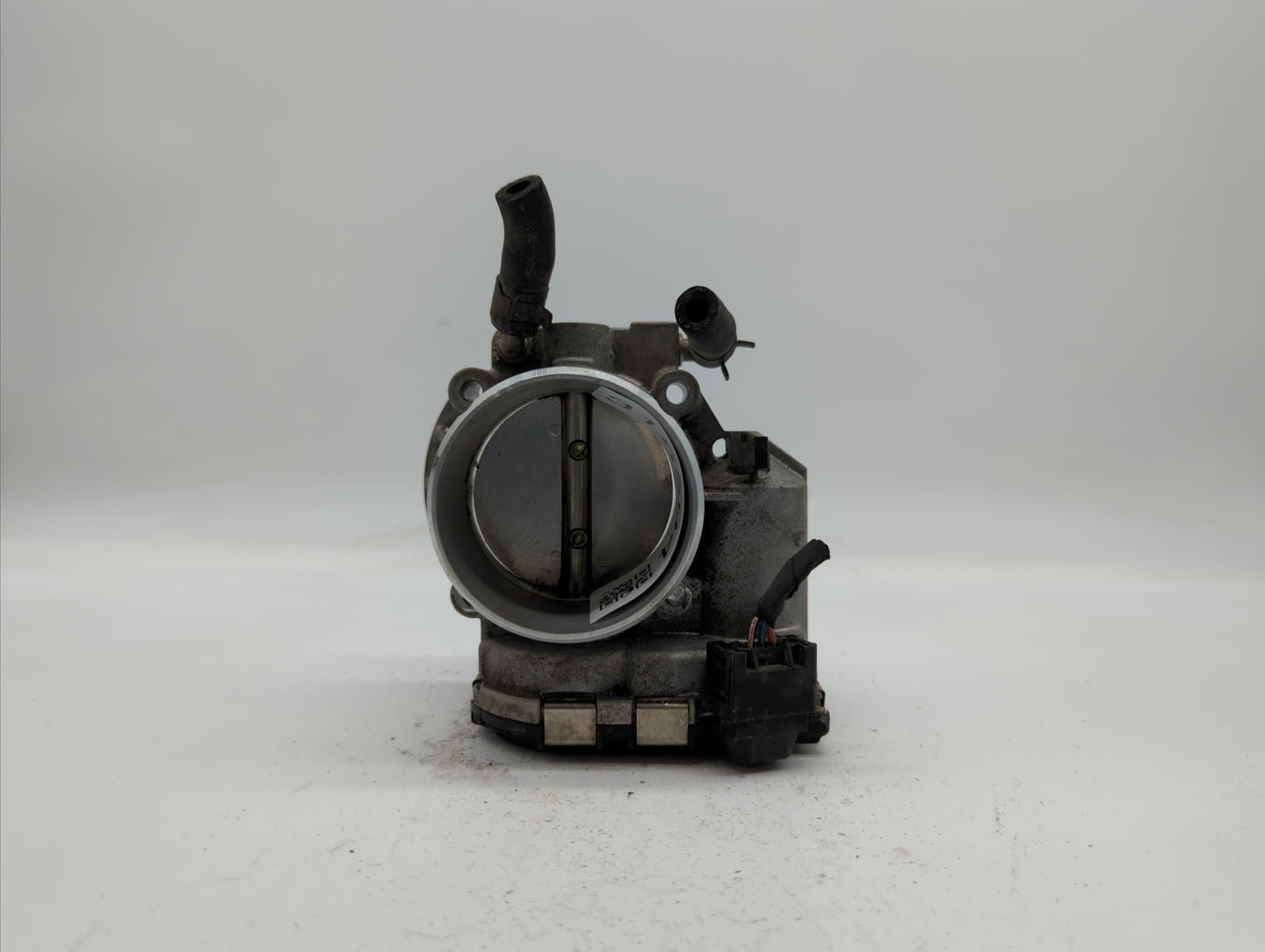 2011-2014 Hyundai Sonata Throttle Body P/N:35100-2G700 Fits Fits 2011 2012 2013 2014 2015 2016 OEM Used Auto Parts - Oemused