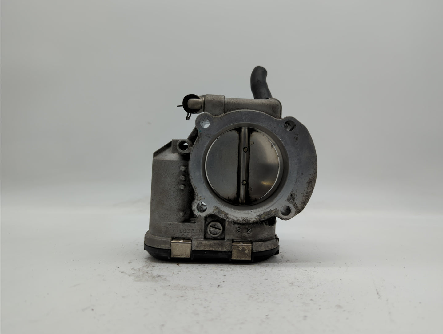 2011-2014 Hyundai Sonata Throttle Body P/N:35100-2G700 Fits Fits 2011 2012 2013 2014 2015 2016 OEM Used Auto Parts - Oemused