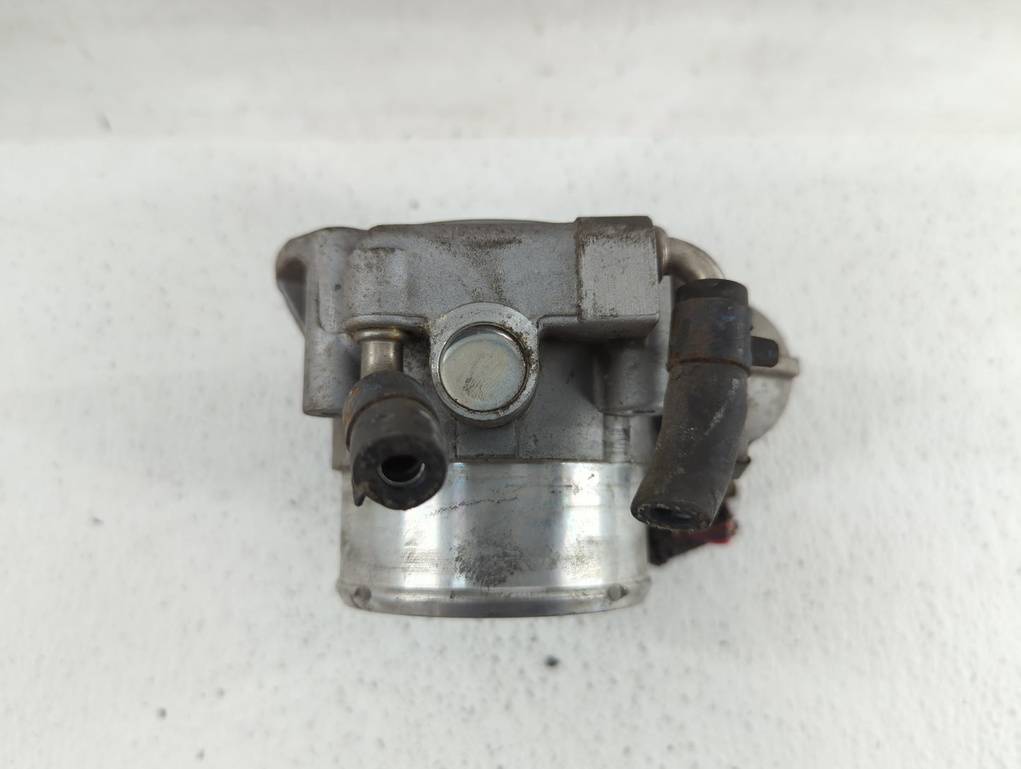 2011-2014 Hyundai Sonata Throttle Body P/N:35100-2G700 Fits Fits 2011 2012 2013 2014 2015 2016 OEM Used Auto Parts - Oemused
