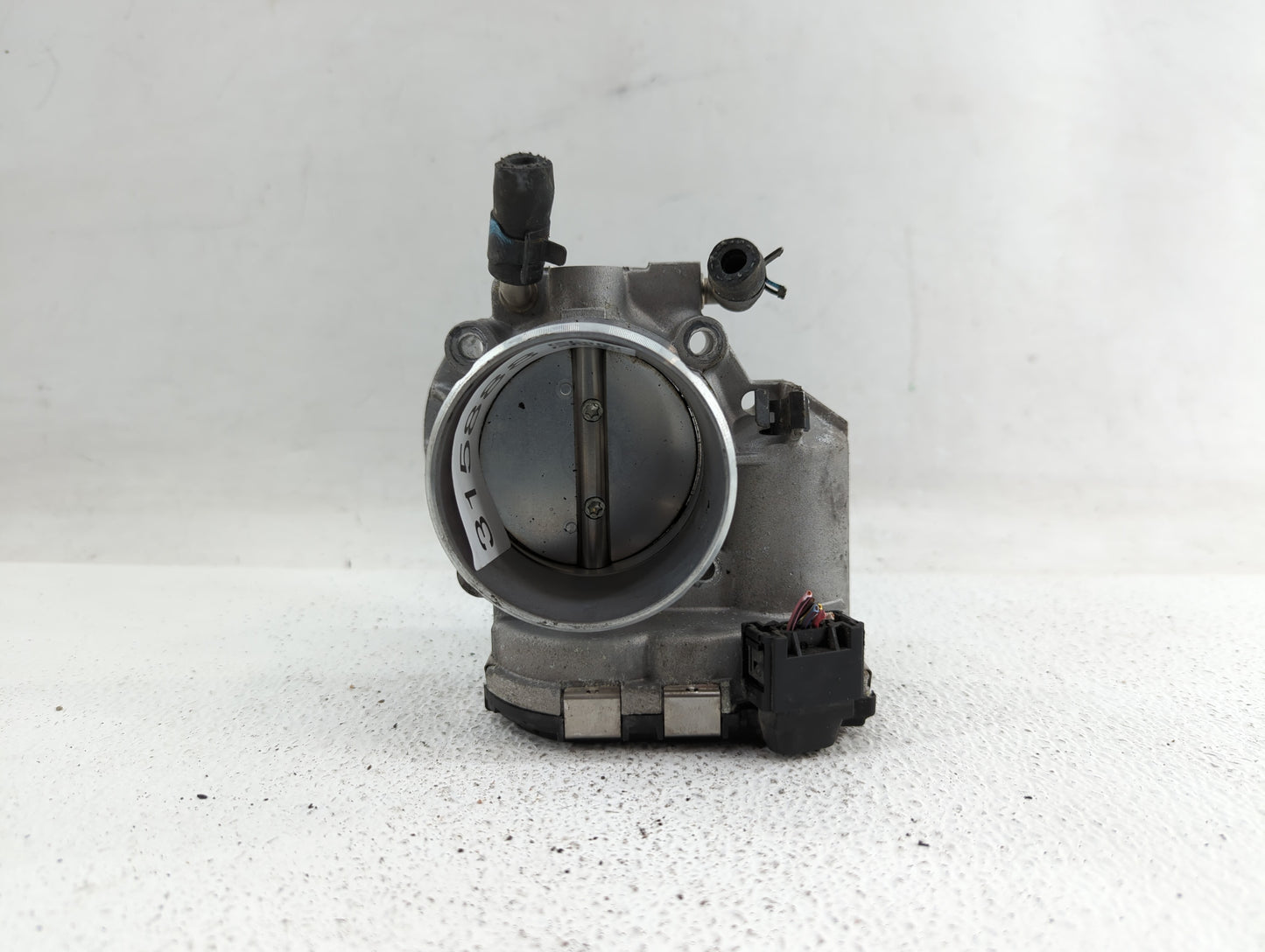 2011-2014 Hyundai Sonata Throttle Body P/N:35100-2G700 Fits Fits 2011 2012 2013 2014 2015 2016 OEM Used Auto Parts - Oemused