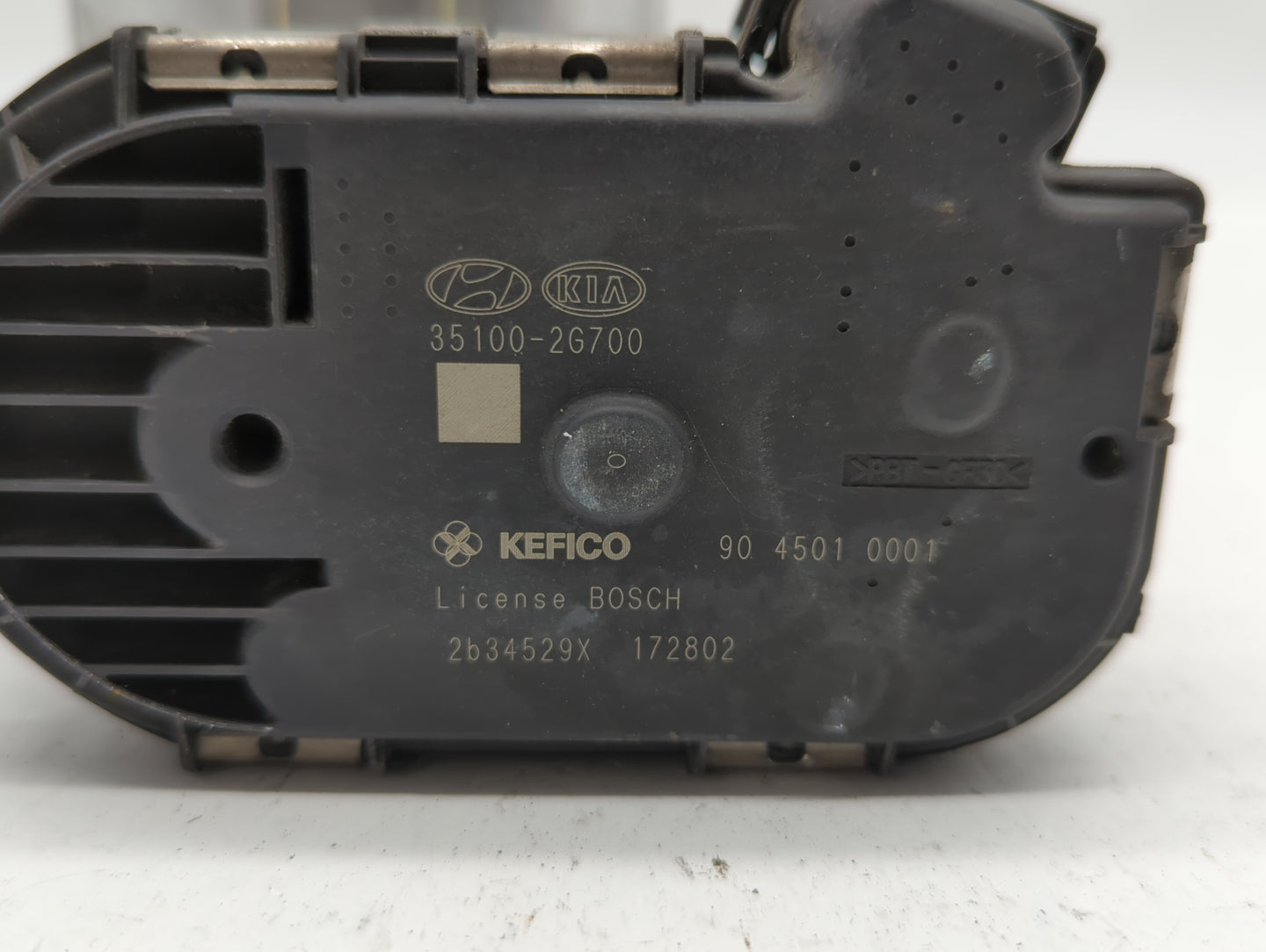 2011-2014 Hyundai Sonata Throttle Body P/N:35100-2G700 Fits Fits 2011 2012 2013 2014 2015 2016 OEM Used Auto Parts - Oemused