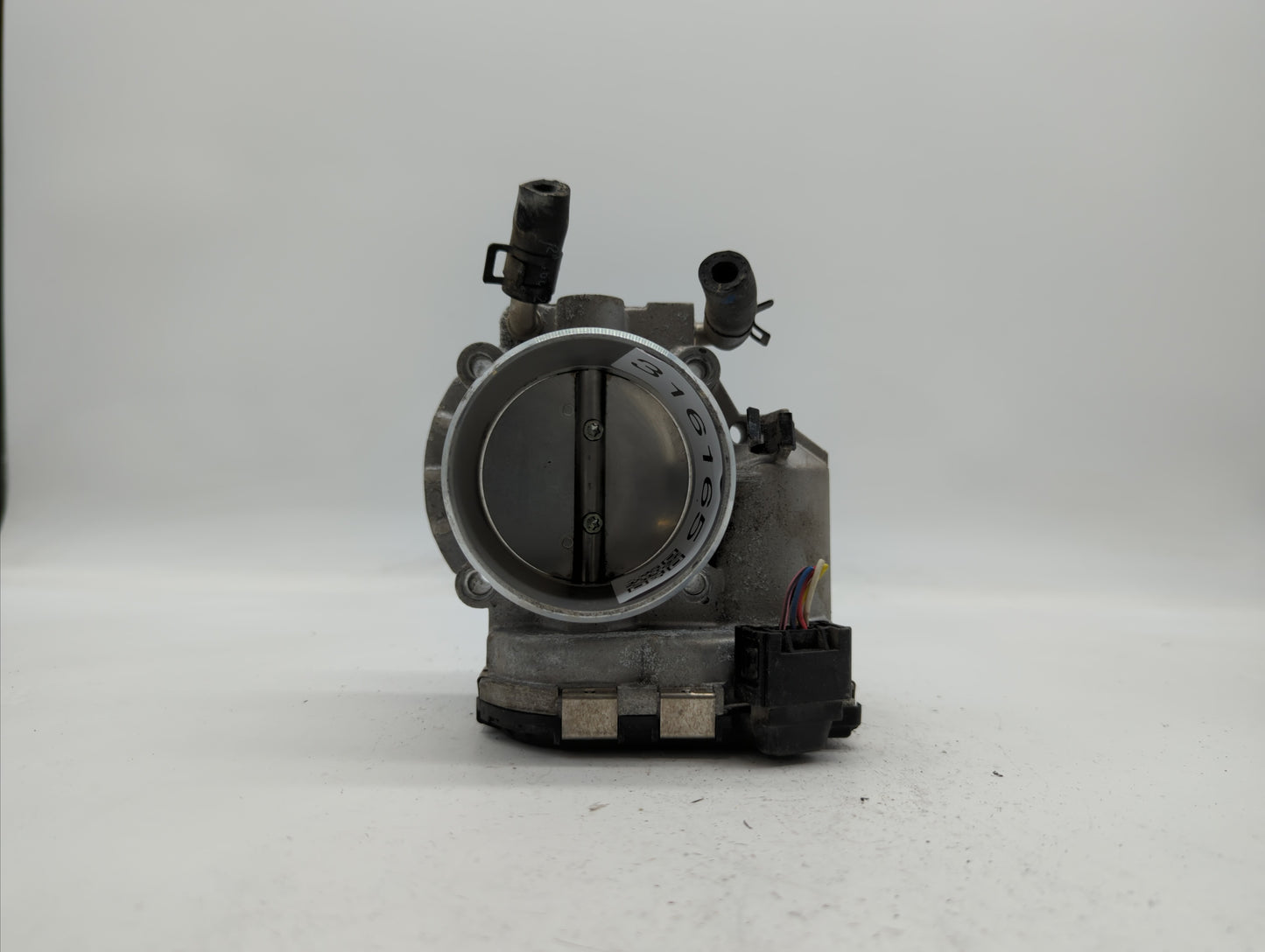 2011-2014 Hyundai Sonata Throttle Body P/N:35100-2G700 Fits Fits 2011 2012 2013 2014 2015 2016 OEM Used Auto Parts - Oemused