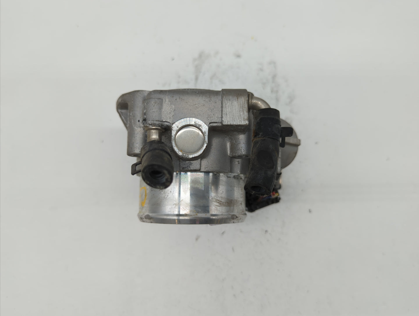 2011-2014 Hyundai Sonata Throttle Body P/N:35100-2G700 Fits Fits 2011 2012 2013 2014 2015 2016 OEM Used Auto Parts - Oemused