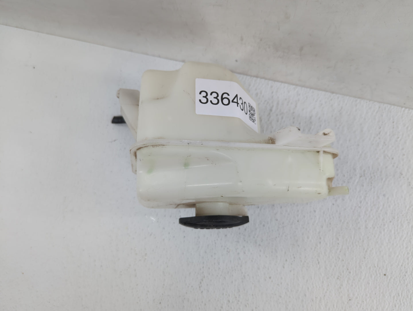 2011-2015 Hyundai Sonata Radiator Coolant Overflow Expansion Tank Bottle 336430 - Oemusedautoparts1.com