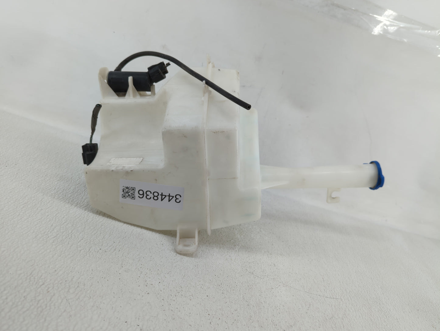 2011-2015 Hyundai Sonata Radiator Coolant Overflow Expansion Tank Bottle - Oemusedautoparts1.com