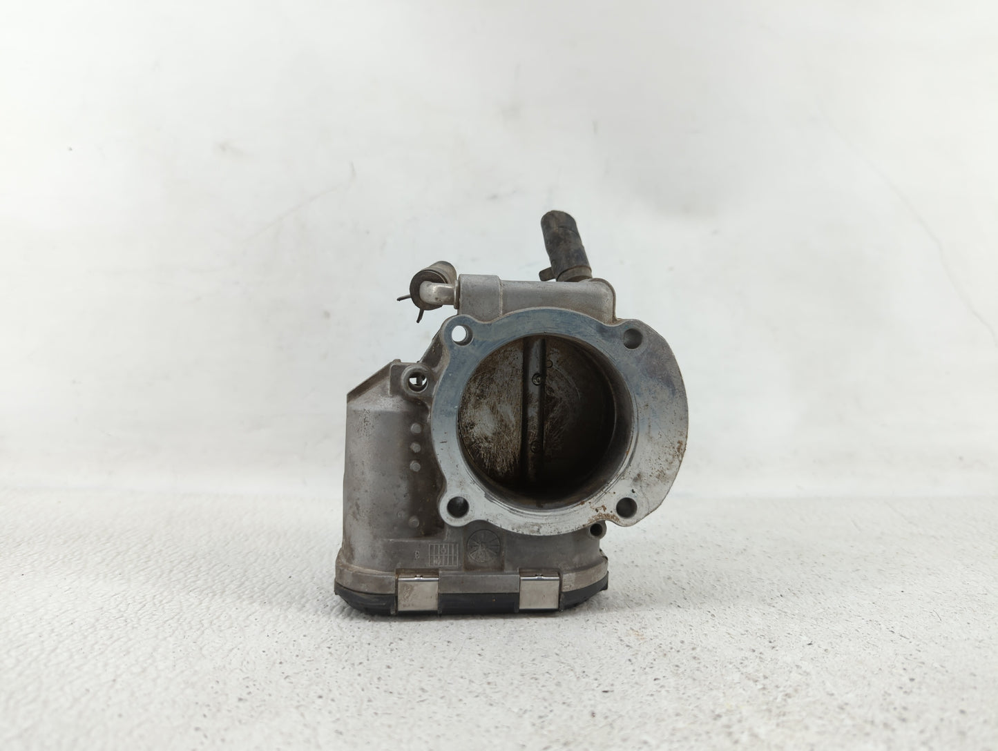 2011-2014 Hyundai Sonata Throttle Body P/N:35100-2G700 Fits Fits 2011 2012 2013 2014 2015 2016 OEM Used Auto Parts - Oemused