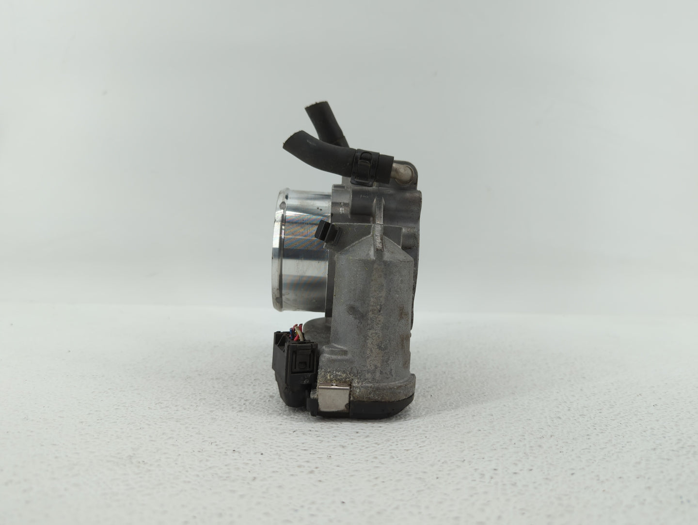 2011-2014 Hyundai Sonata Throttle Body P/N:904501 0001 35100-2G700 Fits Fits 2011 2012 2013 2014 2015 2016 OEM Used Auto Par