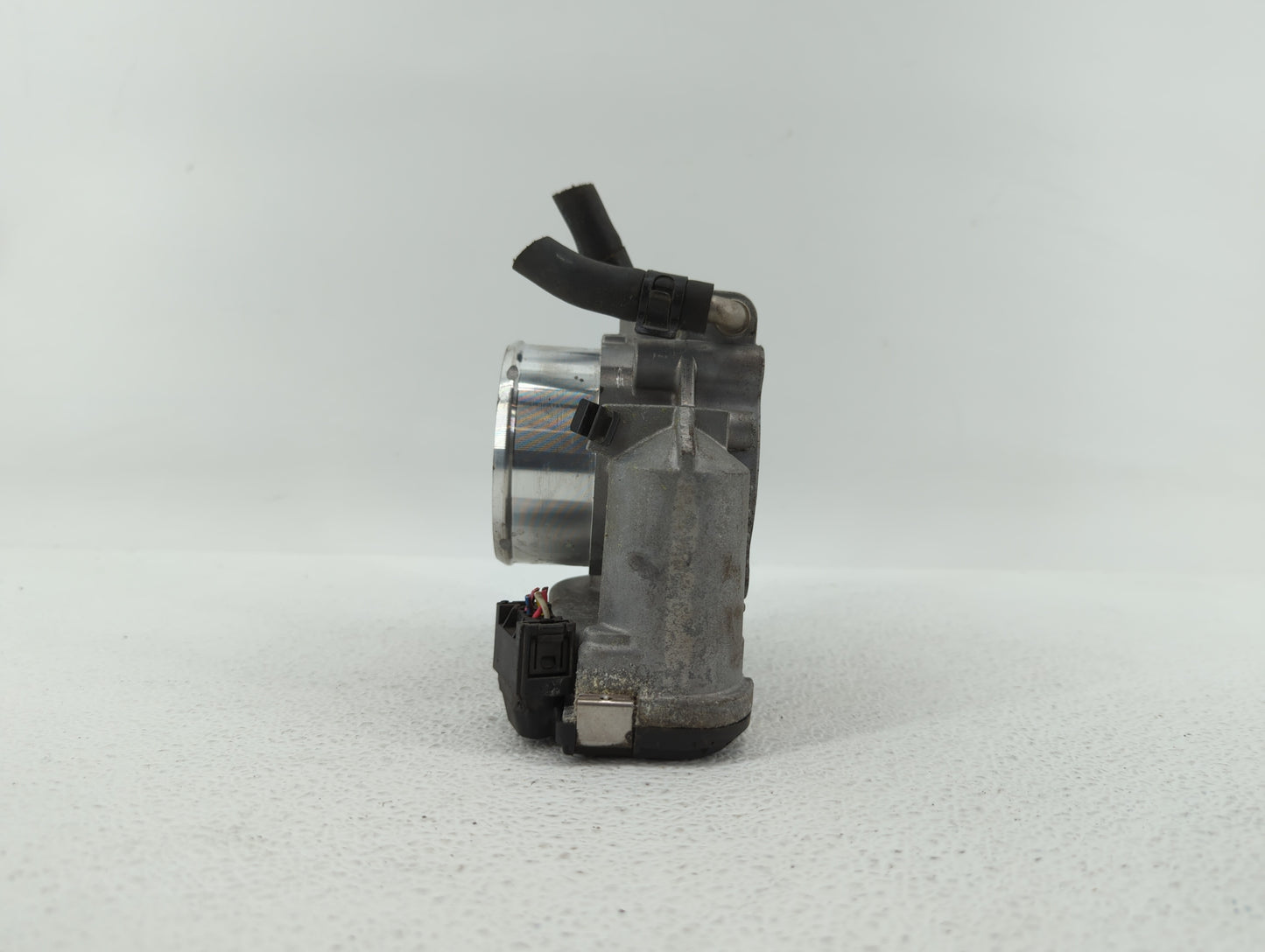 2011-2014 Hyundai Sonata Throttle Body P/N:904501 0001 35100-2G700 Fits Fits 2011 2012 2013 2014 2015 2016 OEM Used Auto Par