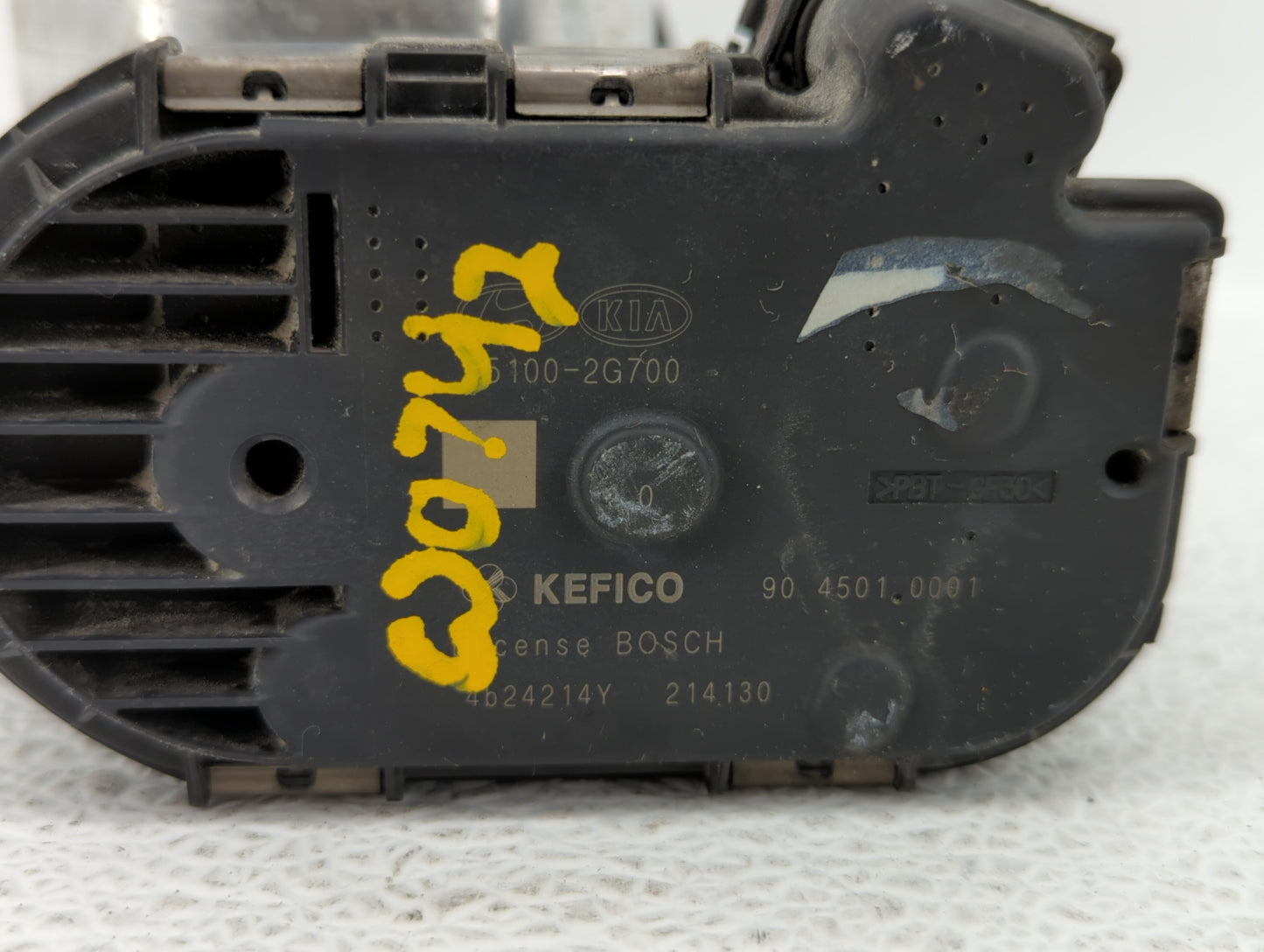 2011-2014 Hyundai Sonata Throttle Body P/N:904501 0001 35100-2G700 Fits Fits 2011 2012 2013 2014 2015 2016 OEM Used Auto Par