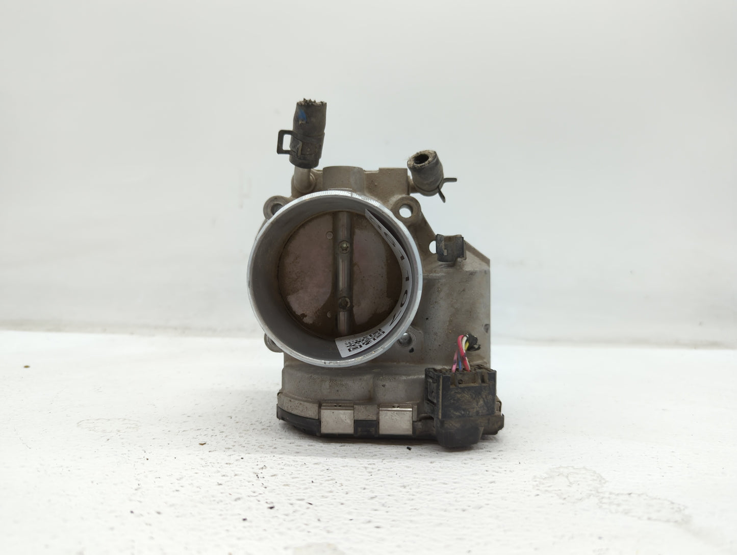 2013 Hyundai Sonata Throttle Body P/N:35100-2G700 EA-A60-01 C Fits Fits 2009 2010 2011 2012 OEM Used Auto Parts - Oemusedaut