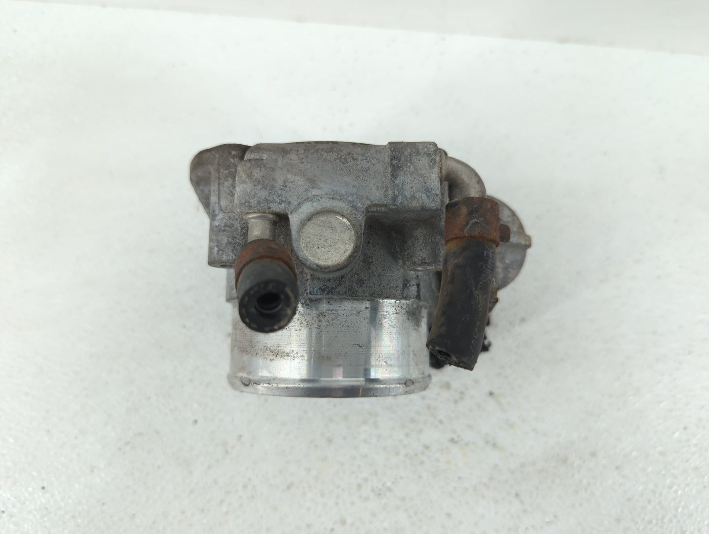 2011-2014 Hyundai Sonata Throttle Body P/N:904501 0001 35100-2G700 Fits Fits 2011 2012 2013 2014 2015 2016 OEM Used Auto Par