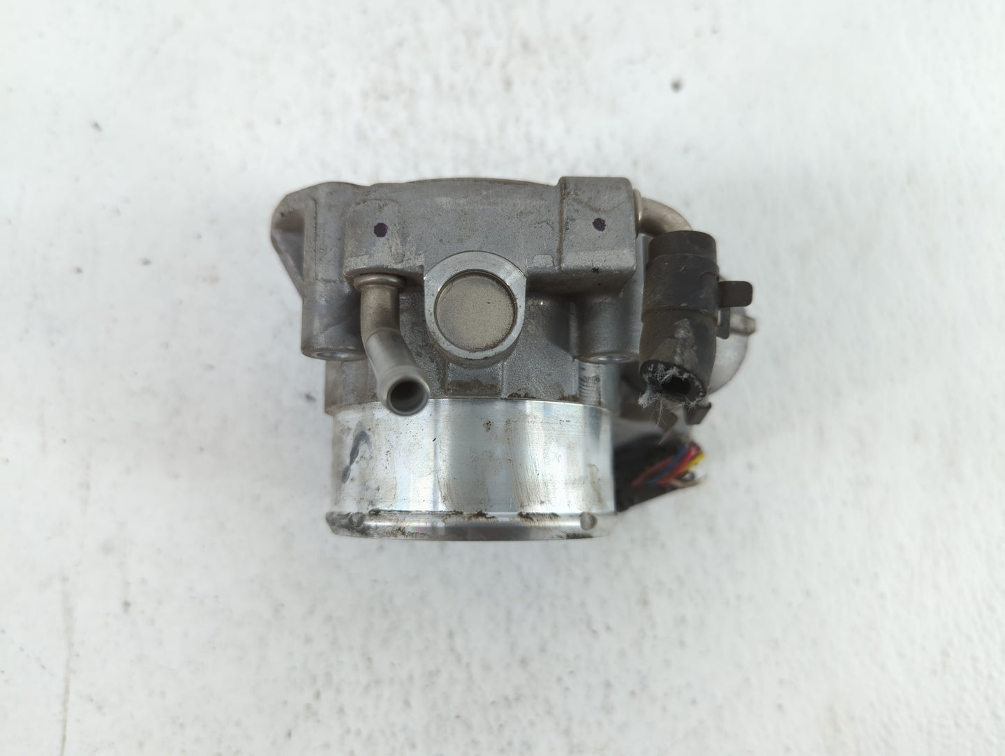 2011-2014 Hyundai Sonata Throttle Body P/N:904501 0001 35100-2G700 Fits Fits 2011 2012 2013 2014 2015 2016 OEM Used Auto Par