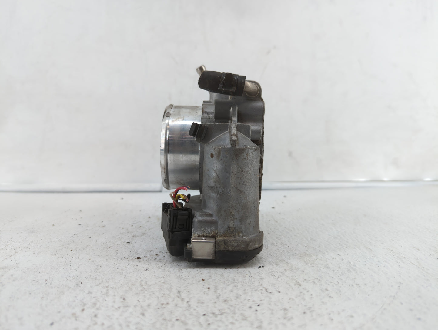 2011-2014 Hyundai Sonata Throttle Body P/N:904501 0001 35100-2G700 Fits Fits 2011 2012 2013 2014 2015 2016 OEM Used Auto Par