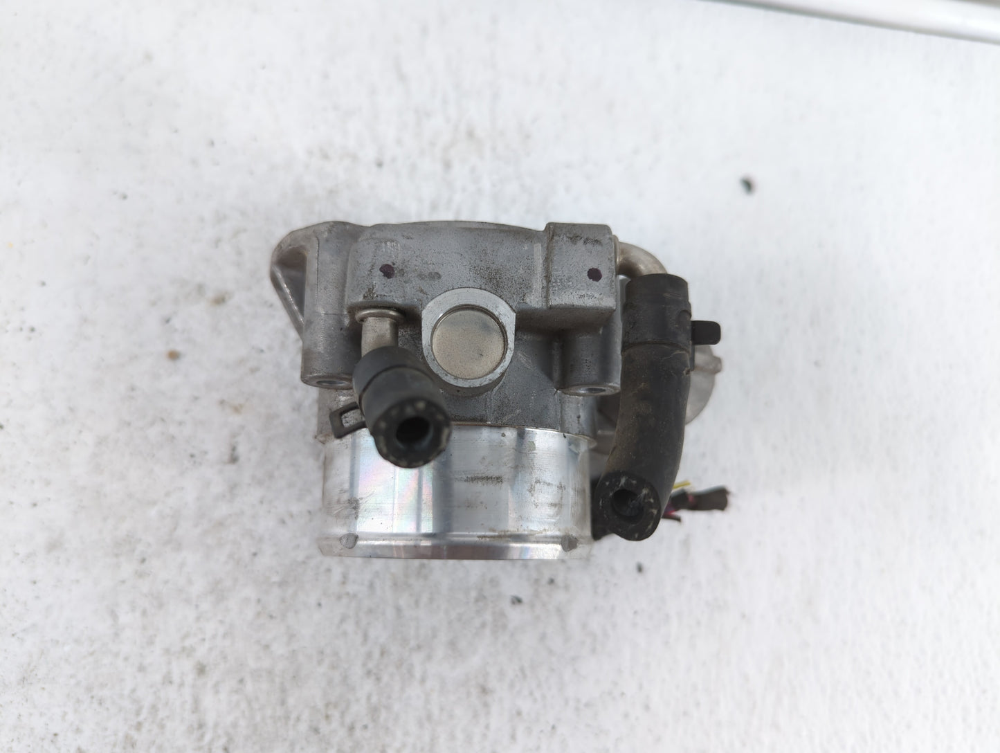 2011-2014 Hyundai Sonata Throttle Body P/N:904501 0001 35100-2G700 Fits Fits 2011 2012 2013 2014 2015 2016 OEM Used Auto Par