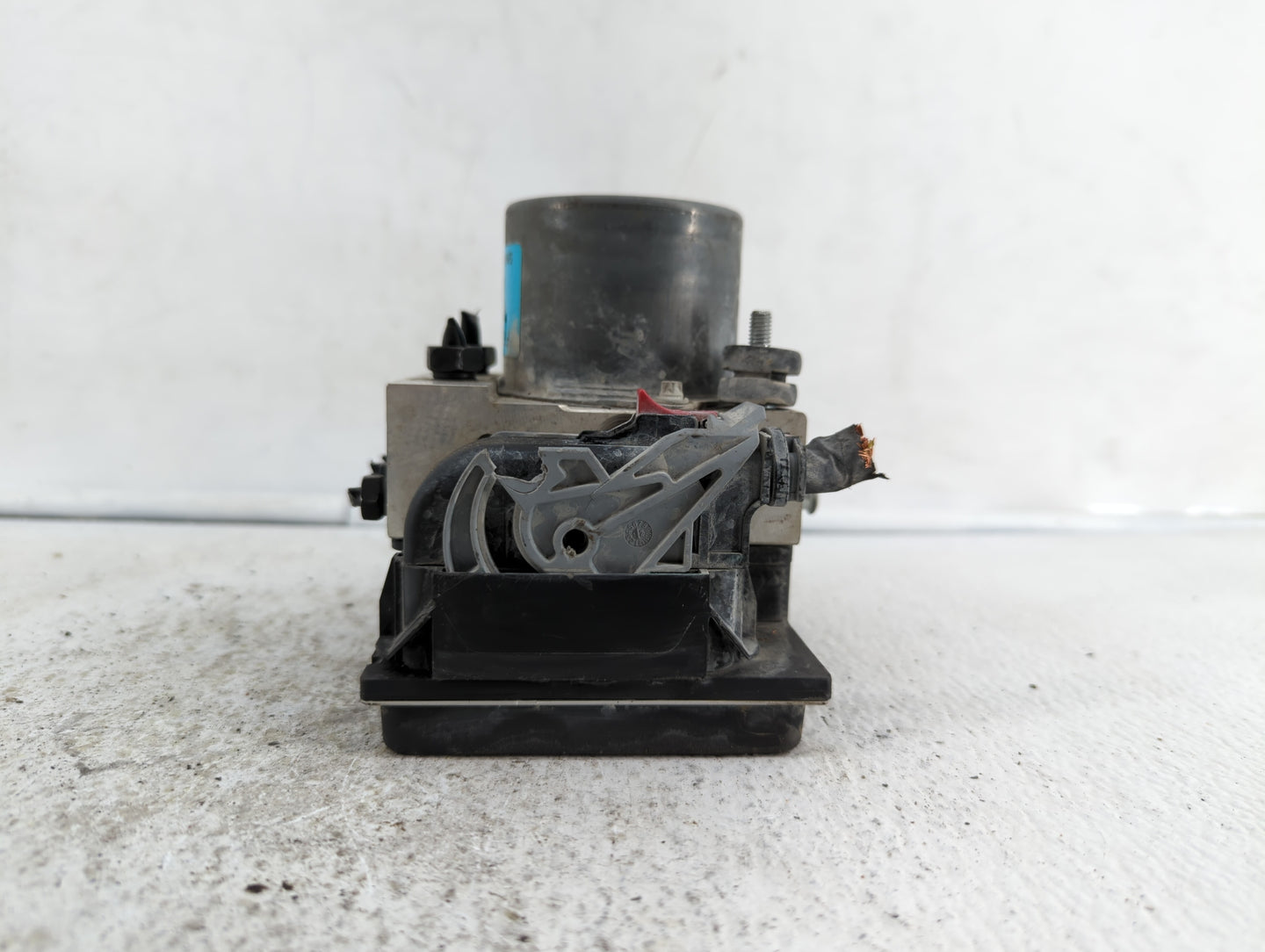 2013 Hyundai Sonata Throttle Body P/N:58920-30500 Fits OEM Used Auto Parts - Oemusedautoparts1.com