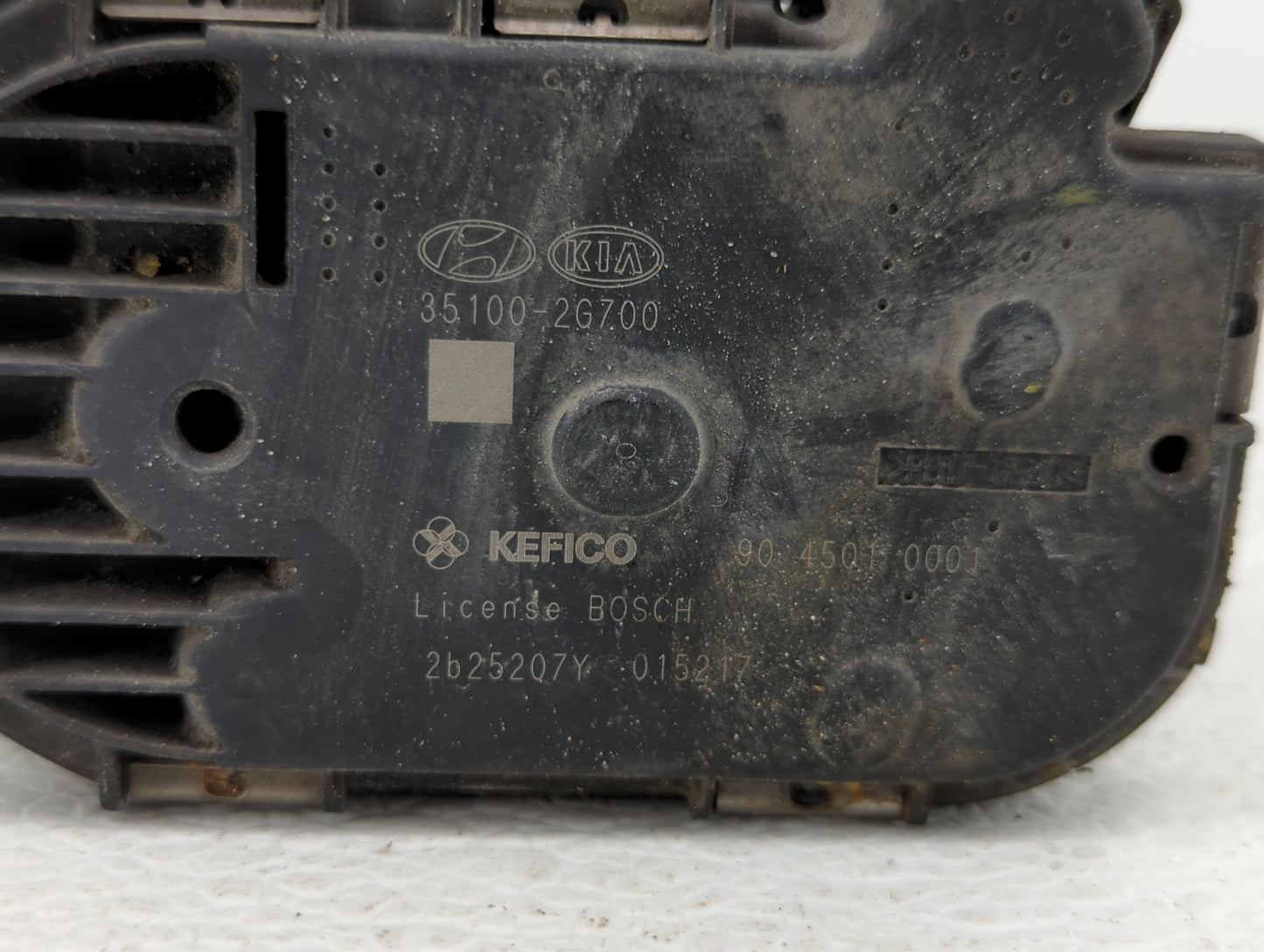2011-2014 Hyundai Sonata Throttle Body P/N:904501 0001 35100-2G700 Fits Fits 2011 2012 2013 2014 2015 2016 OEM Used Auto Par