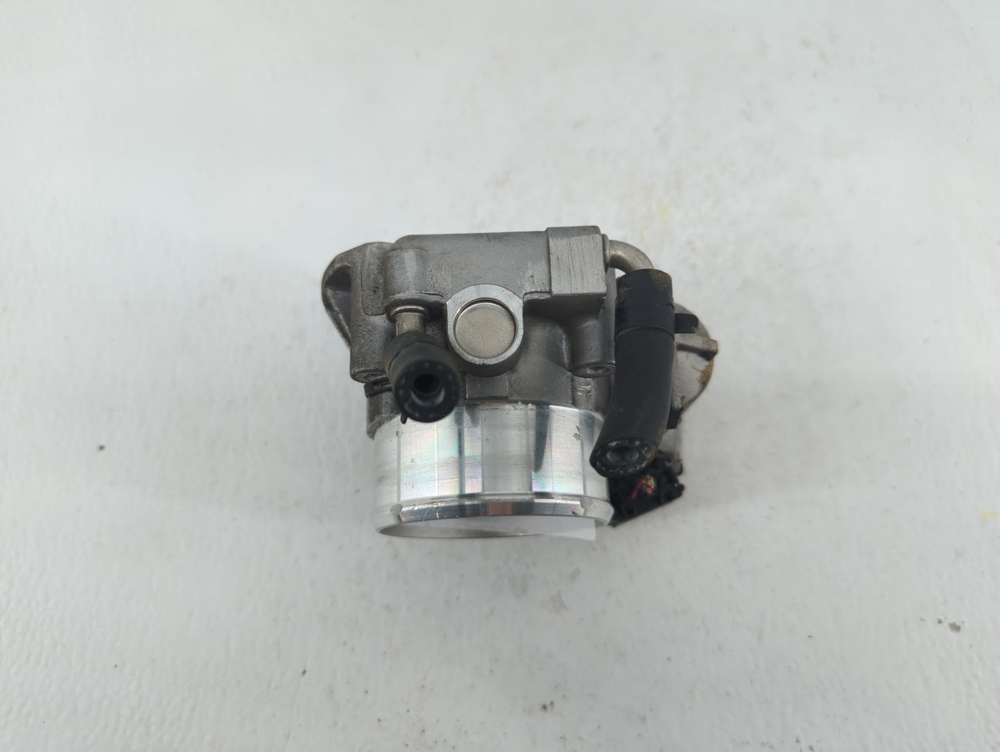 2011-2014 Hyundai Sonata Throttle Body P/N:35100-2G700 Fits Fits 2011 2012 2013 2014 2015 2016 OEM Used Auto Parts - Oemused