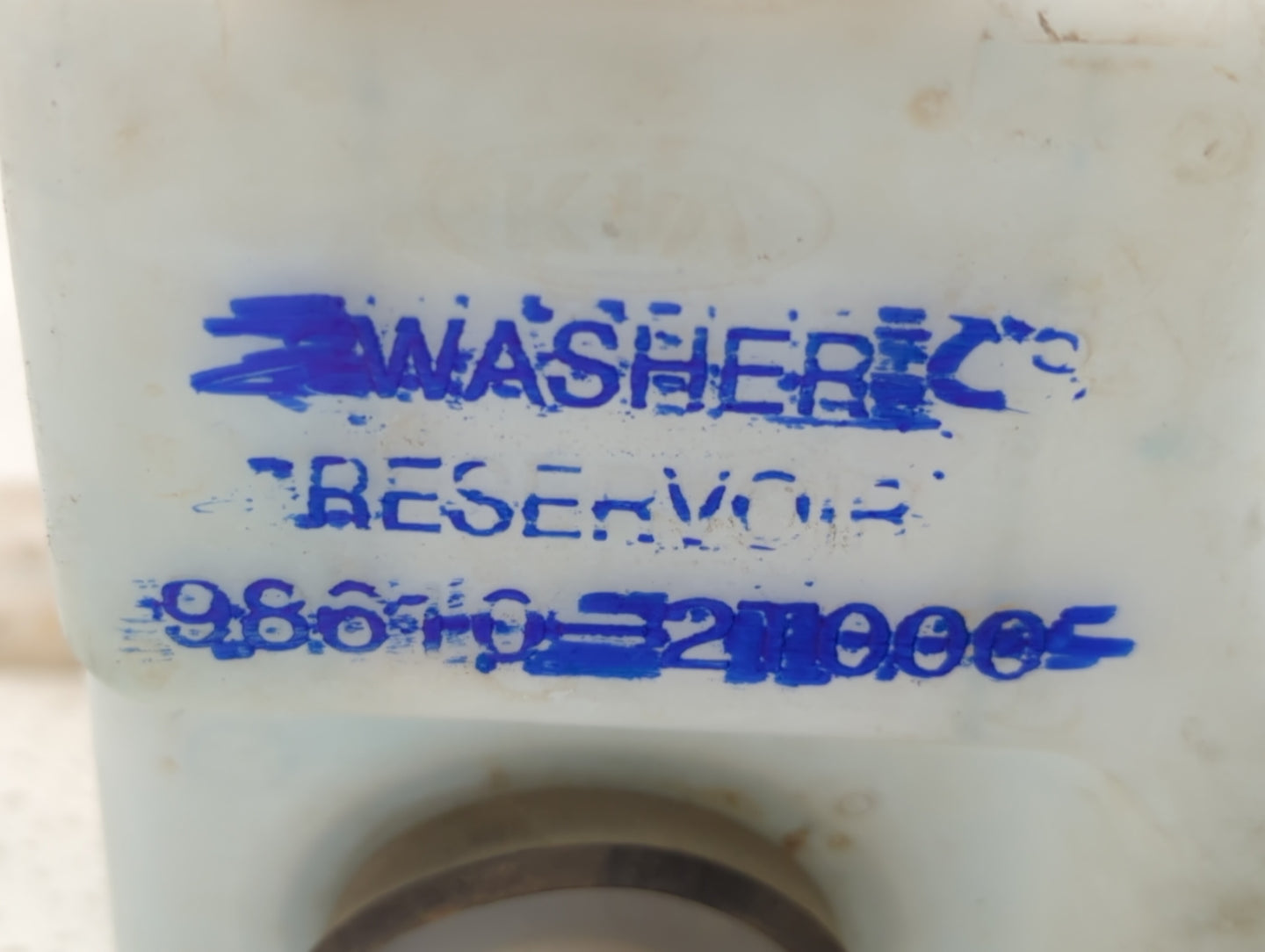 Hyundai Sonata Windshield Washer Fluid Reservoir Bottle Oem - Oemusedautoparts1.com