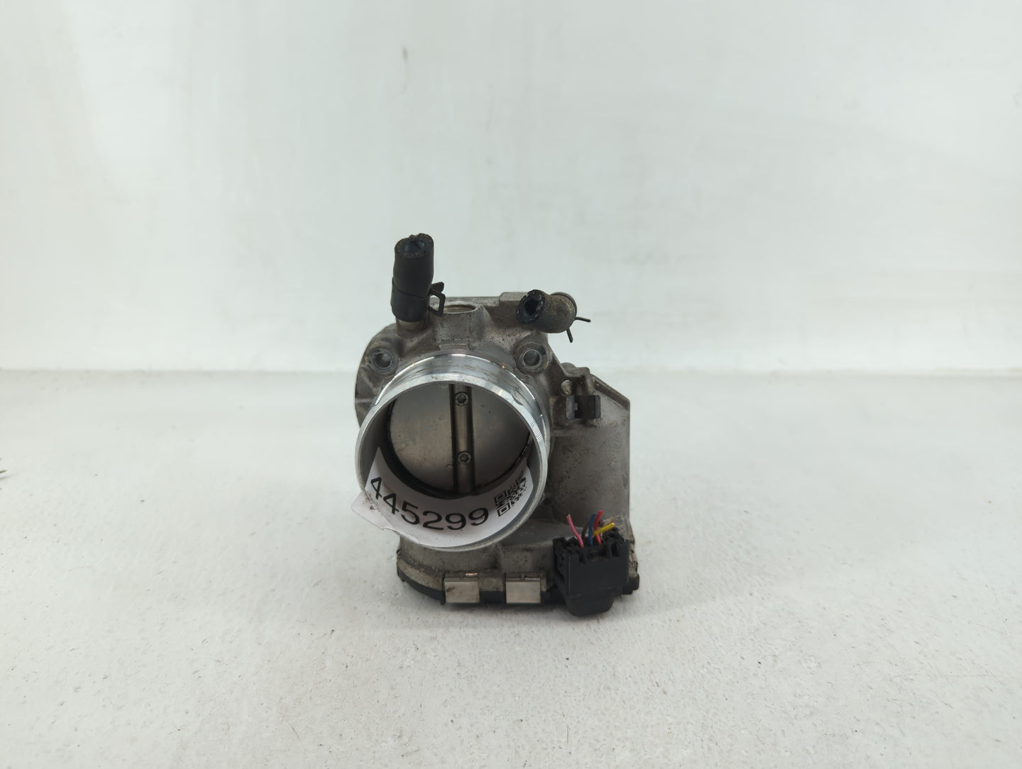 2011-2014 Hyundai Sonata Throttle Body P/N:35100-2G700 Fits Fits 2011 2012 2013 2014 2015 2016 OEM Used Auto Parts - Oemused