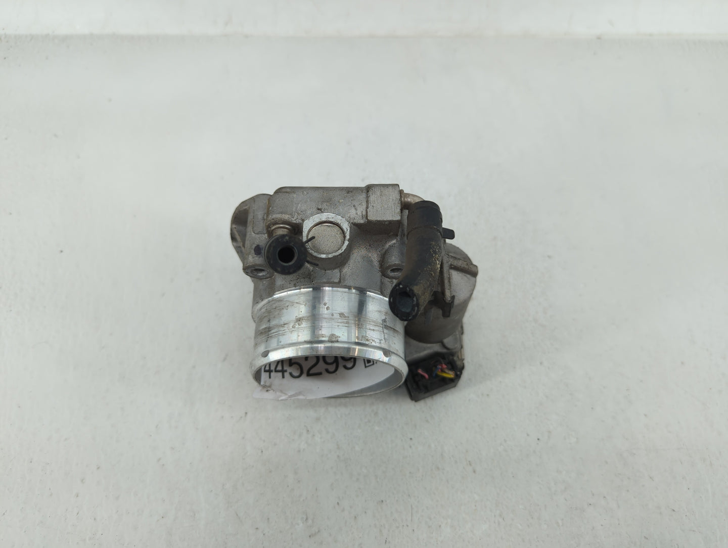 2011-2014 Hyundai Sonata Throttle Body P/N:35100-2G700 Fits Fits 2011 2012 2013 2014 2015 2016 OEM Used Auto Parts - Oemused