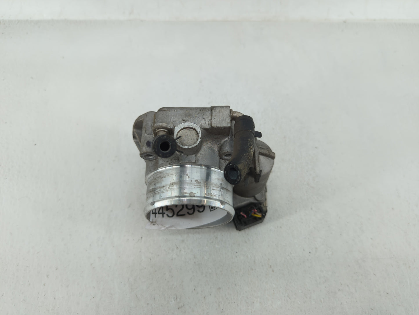 2011-2014 Hyundai Sonata Throttle Body P/N:35100-2G700 Fits Fits 2011 2012 2013 2014 2015 2016 OEM Used Auto Parts - Oemused
