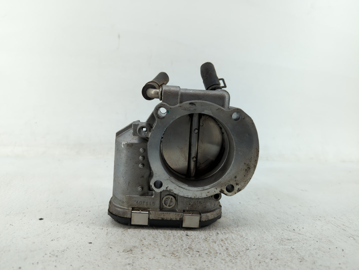 2011-2014 Hyundai Sonata Throttle Body P/N:35100-2G700 Fits Fits 2011 2012 2013 2014 2015 2016 OEM Used Auto Parts - Oemused