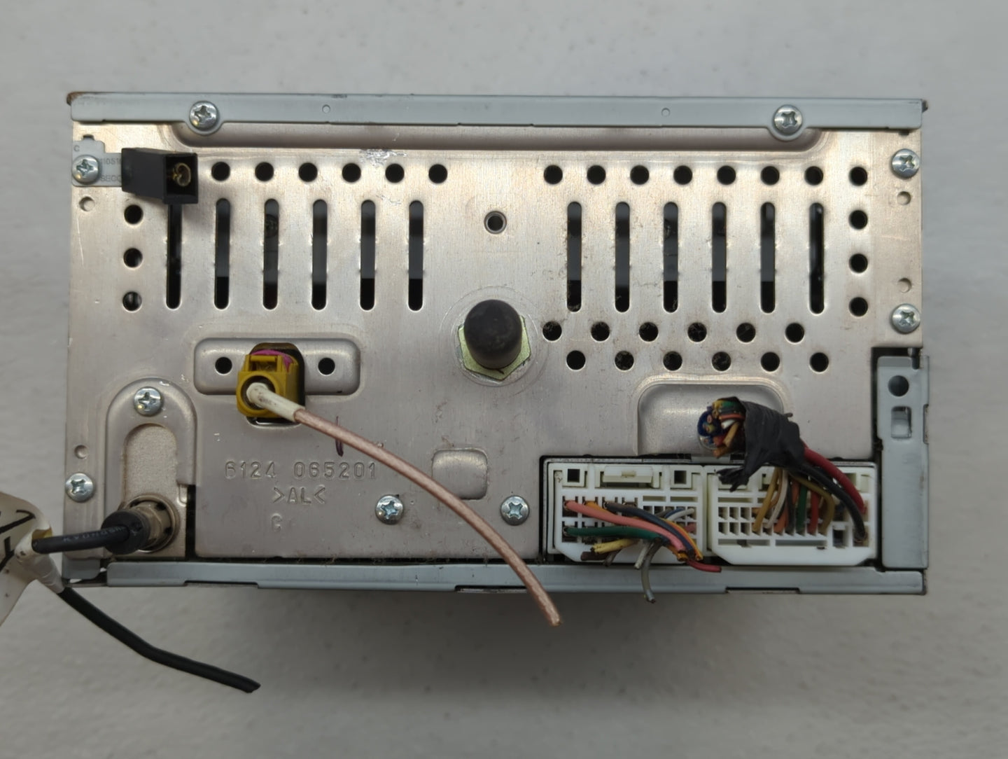 2013-2014 Hyundai Sonata Am Fm Cd Player Radio Receiver - Oemusedautoparts1.com