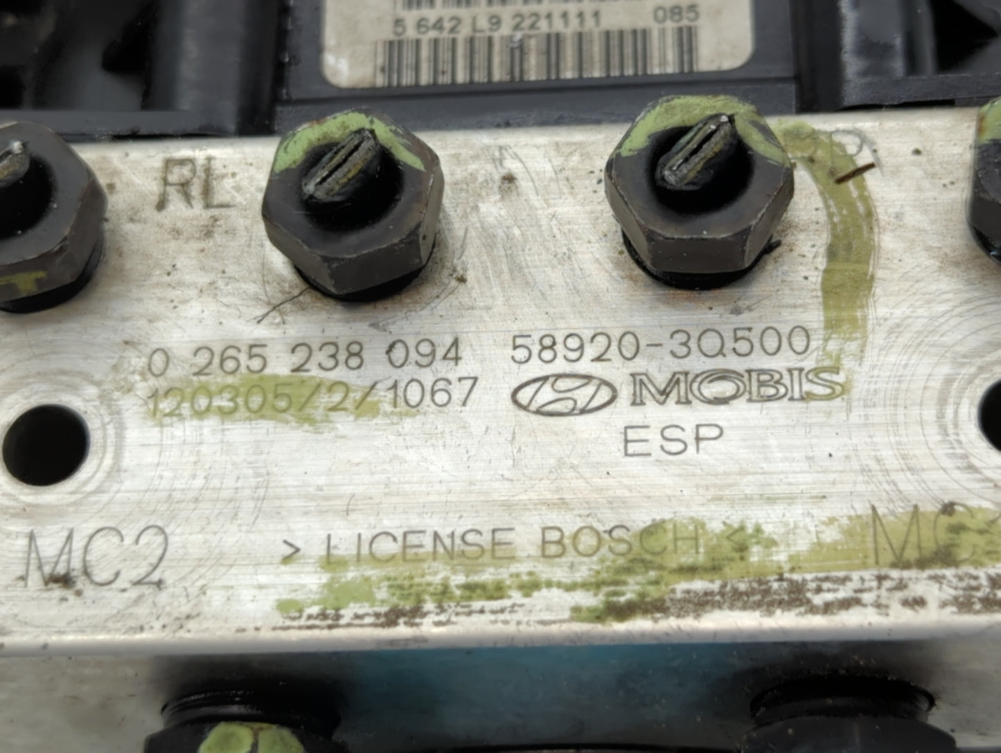 2011-2013 Hyundai Sonata ABS Pump Control Module Replacement P/N:58920-3Q400 58920-3Q500 Fits Fits 2011 2012 2013 OEM Used A