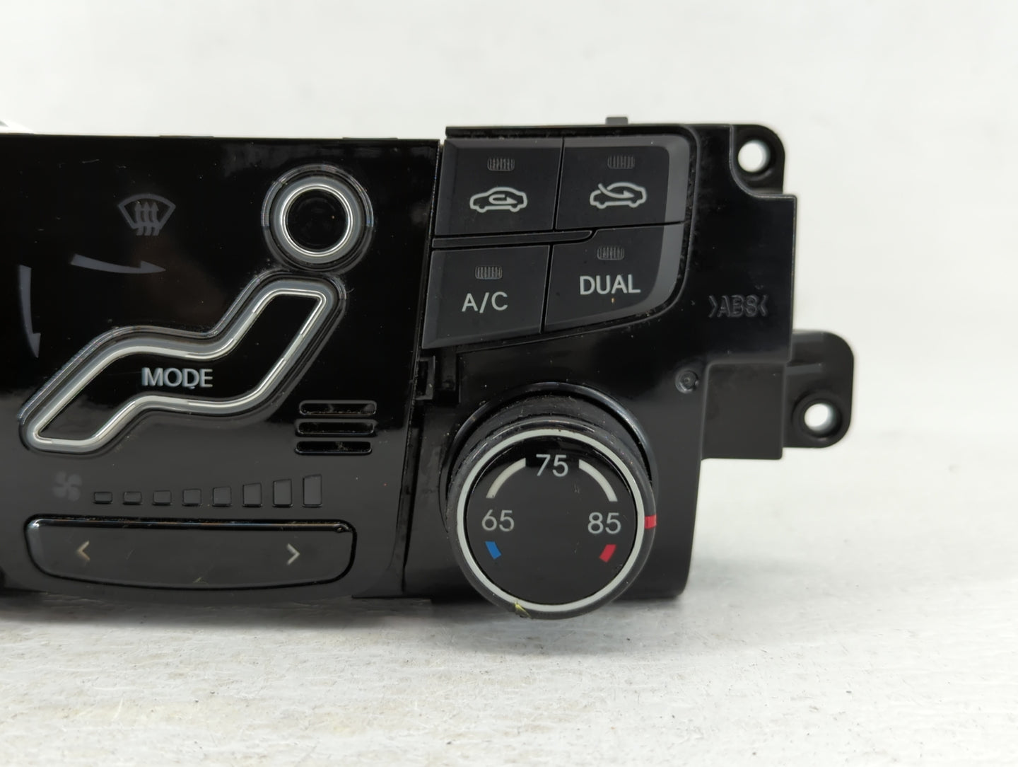 2011-2013 Hyundai Sonata Climate Control Module Temperature AC/Heater Replacement P/N:97250-3QDC1 97250-3QDA0 Fits OEM Used 