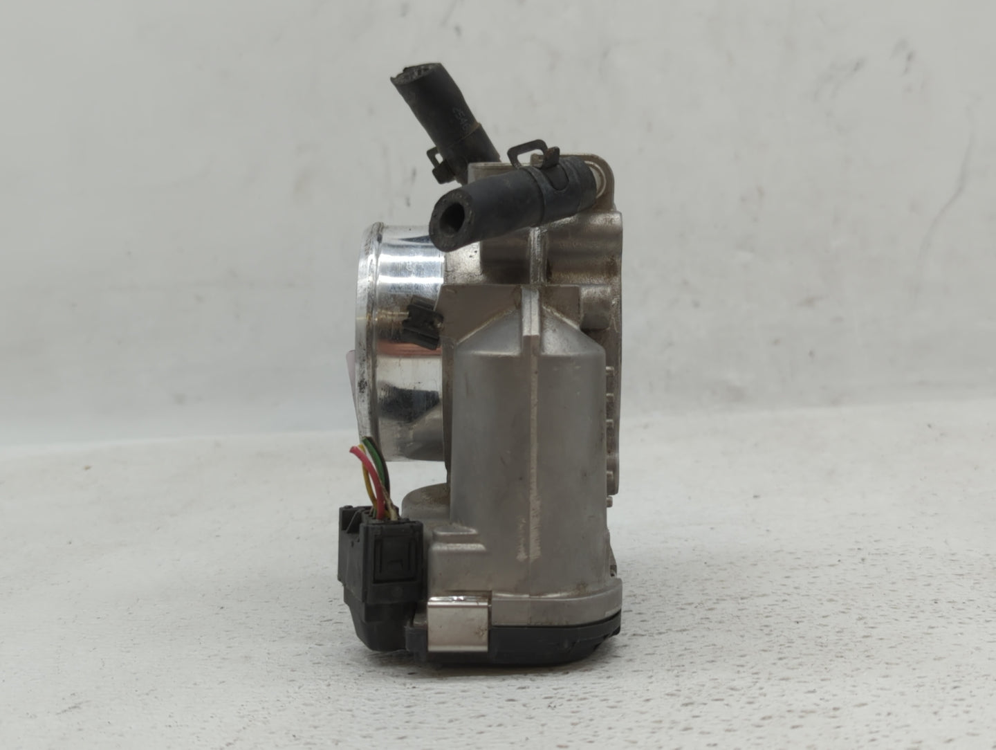 2011-2015 Hyundai Sonata Throttle Body P/N:35100-2G700 35100-2G800 Fits Fits 2011 2012 2013 2014 2015 2016 OEM Used Auto Par
