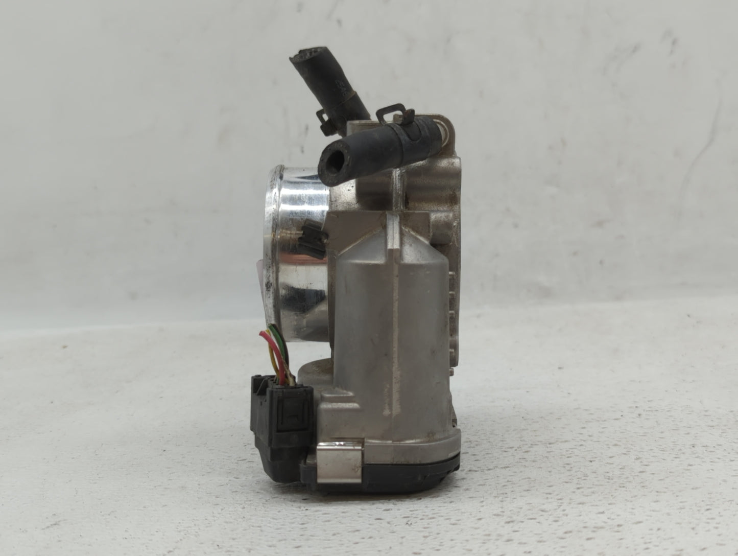 2011-2015 Hyundai Sonata Throttle Body P/N:35100-2G700 35100-2G800 Fits Fits 2011 2012 2013 2014 2015 2016 OEM Used Auto Par