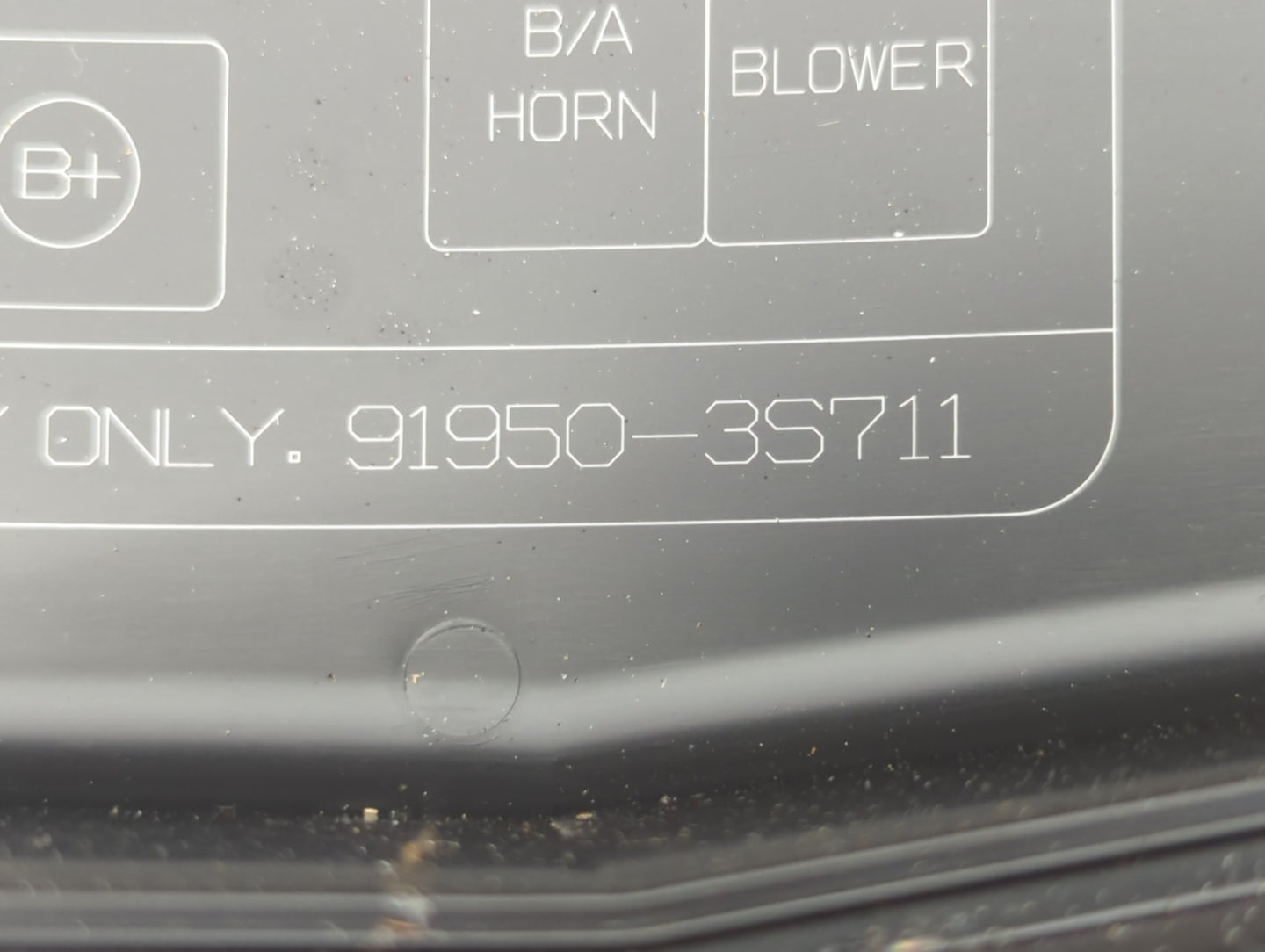 2011-2014 Hyundai Sonata Fusebox Fuse Box Panel Relay Module P/N:91200-3Q203 91200-3Q170 Fits Fits 2011 2012 2013 2014 OEM U