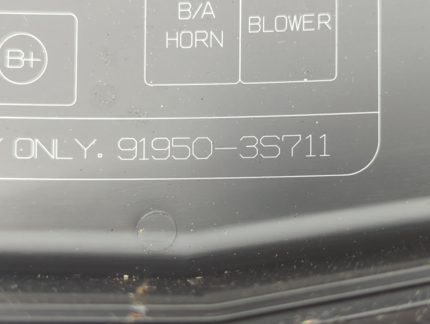 2011-2014 Hyundai Sonata Fusebox Fuse Box Panel Relay Module P/N:91200-3Q203 91200-3Q170 Fits Fits 2011 2012 2013 2014 OEM U